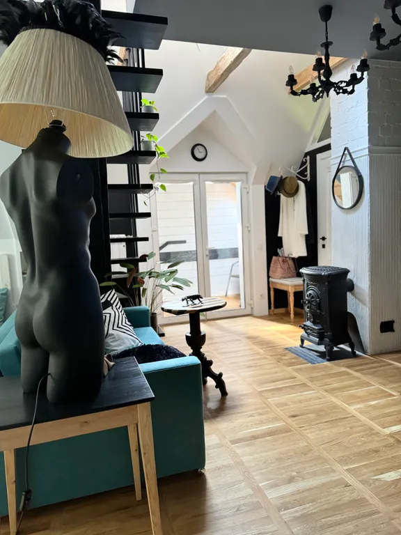 Двухуровневые апартаменты 33/3 house с камином и мангалом