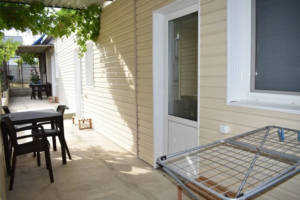 Номер на берегу Азовского моря