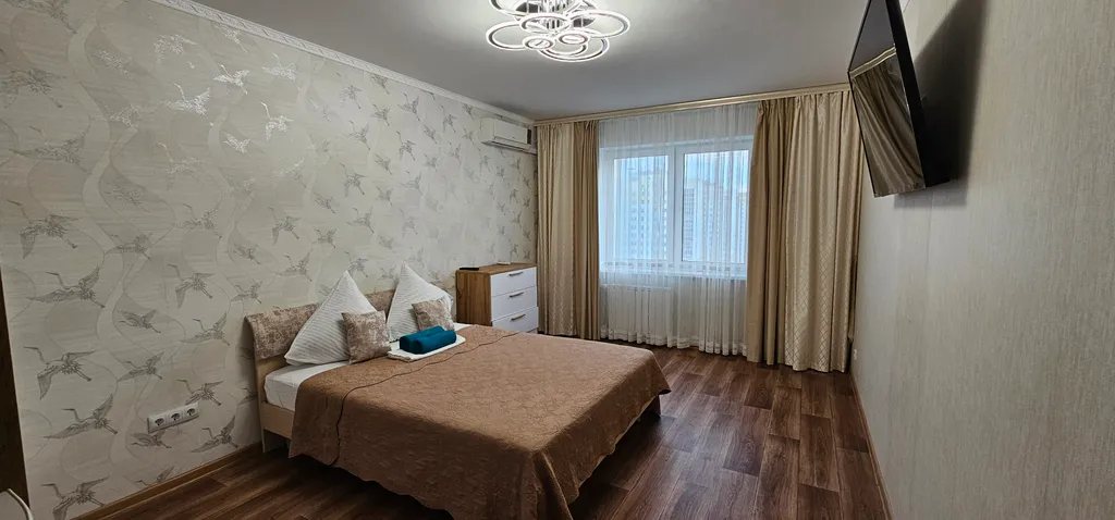 Современные трехкомнатные апартаменты на 14 этаже