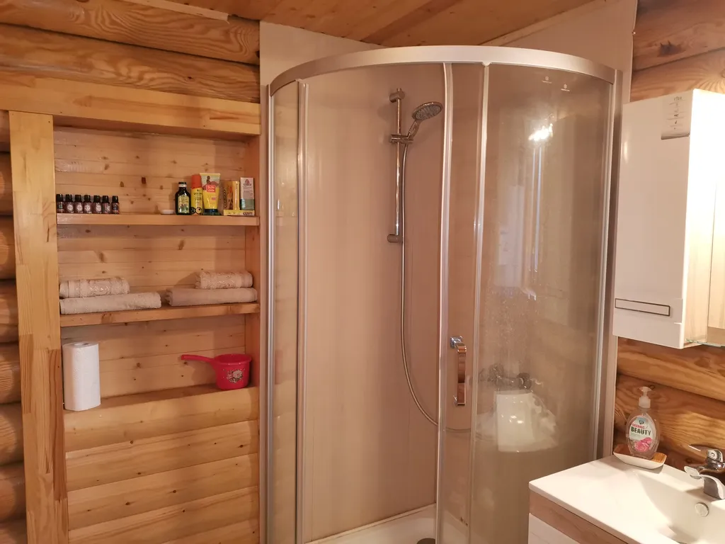 Апартаменты с сауной из сруба сибирской сосны с видом на горы Адыгеи