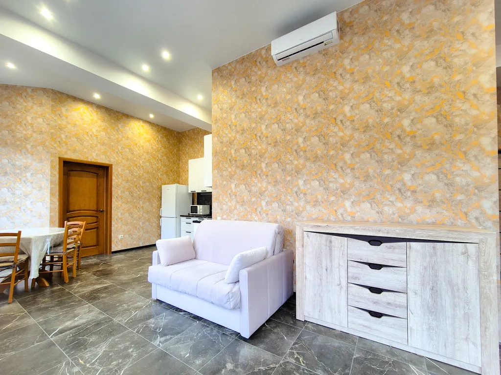 Просторная квартира с видом на горы