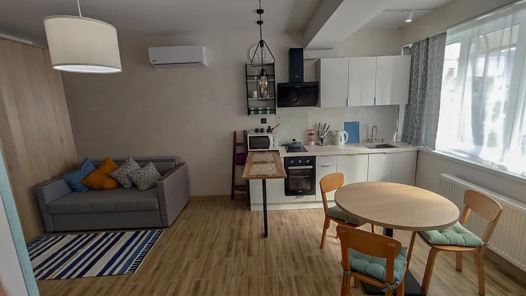 Уютная студия в новом доме в туристической части города