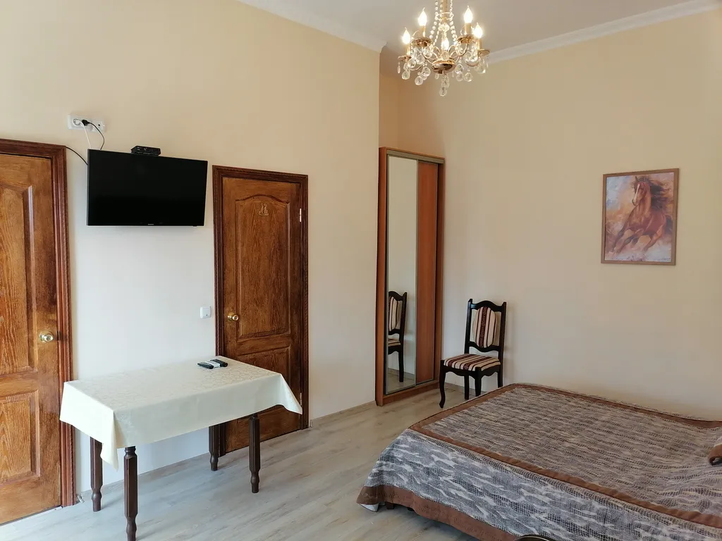 Уютный апартамент в Симеизе с большим собственным двором под ключ