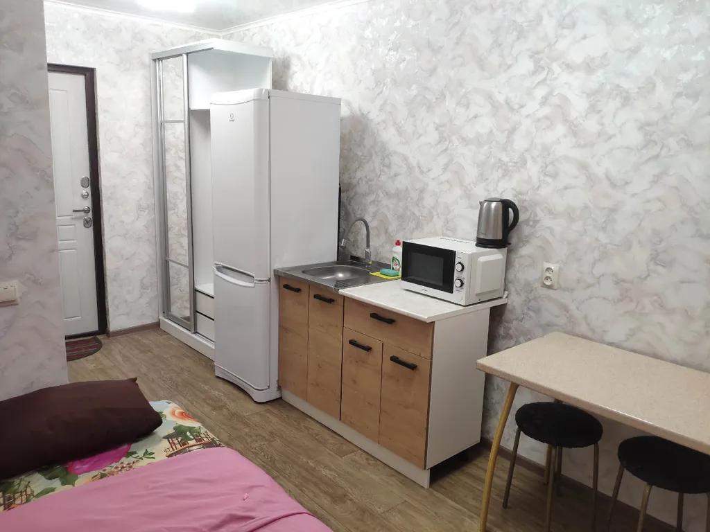 Квартира Уютная студия в тихом месте рядом с Юго-Западным рынком и БСМП — аренда посуточно в Воронеж