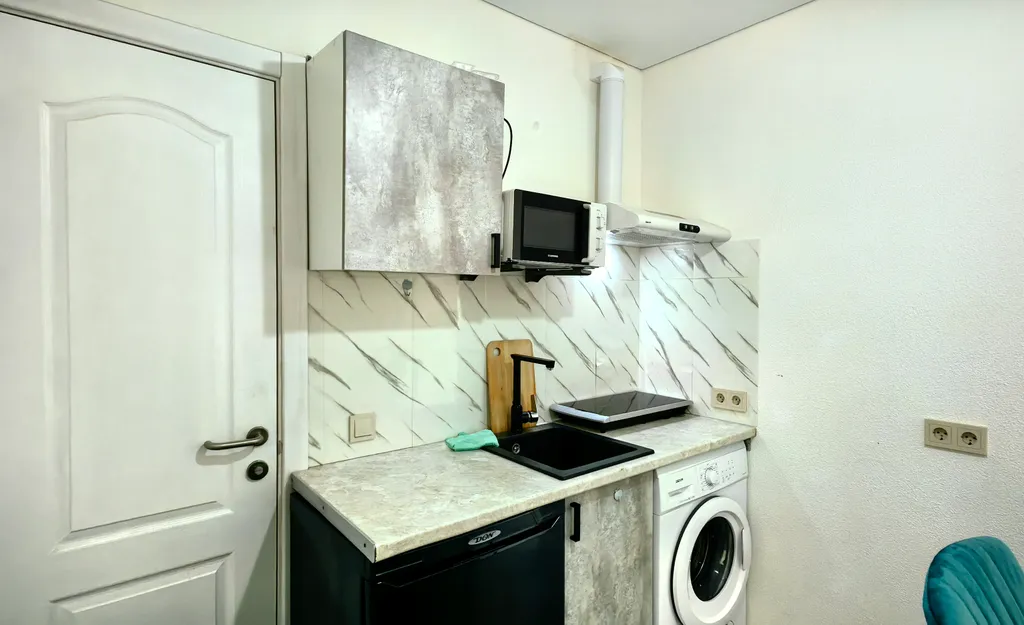 Квартира Двухкомнатные апарты с изолированными комнатами/кухня/стиралка/балконы — Судак