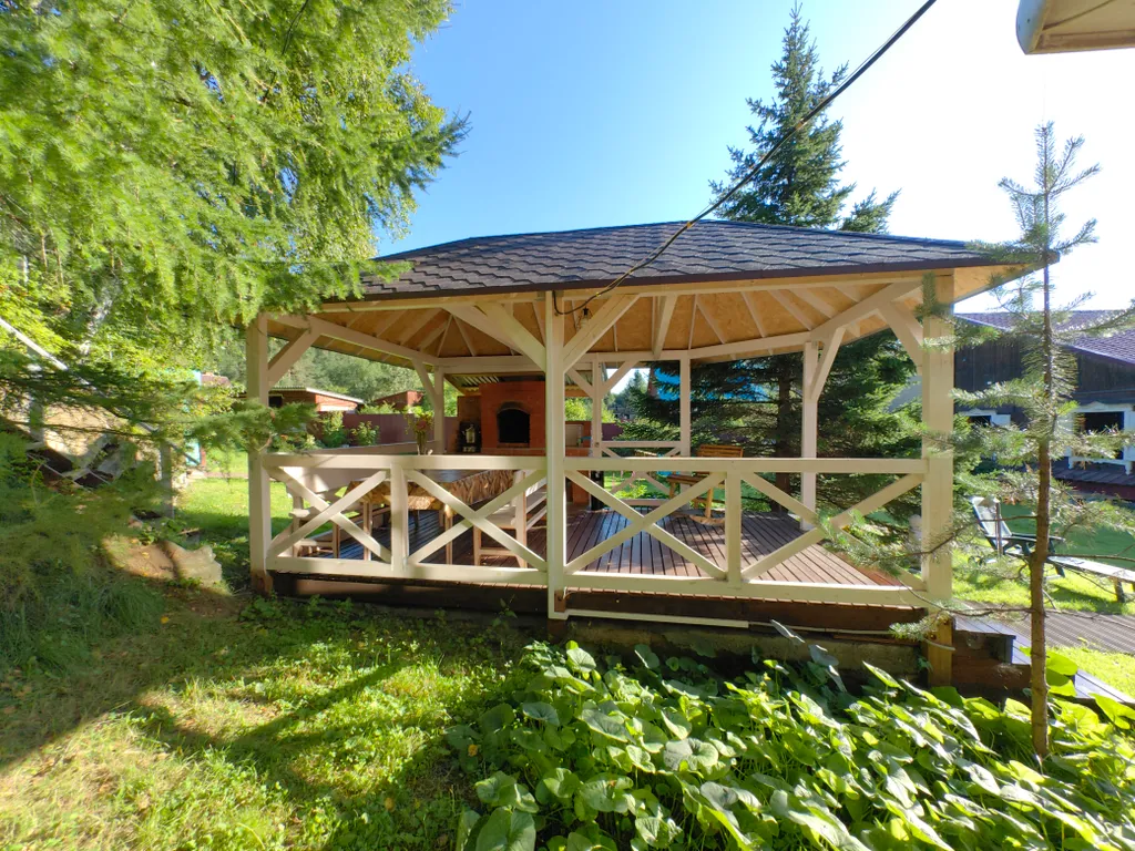 Гостевой дом Lucky House на озере Байкал