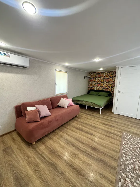 Уютный дом с бассейном и печью