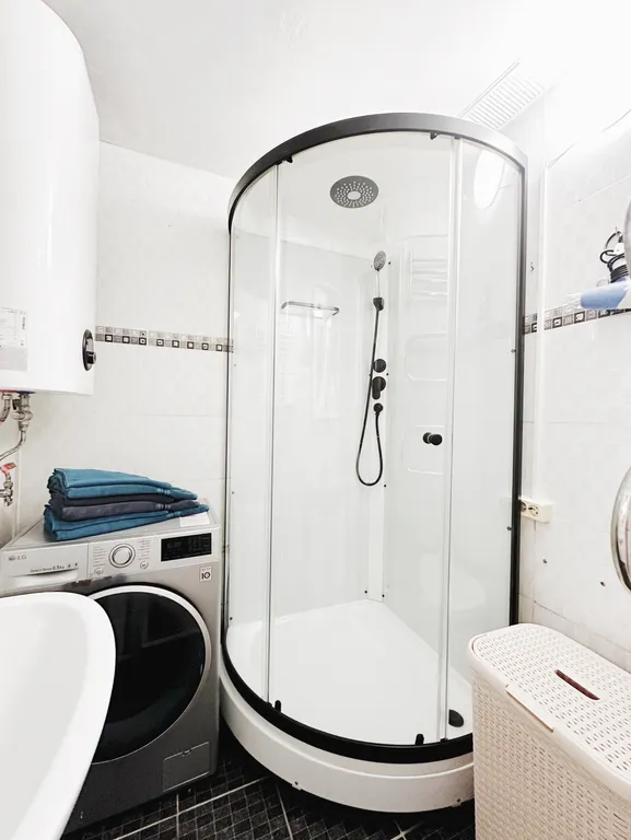 Красивая просторная 3-комнатная квартира с ремонтом