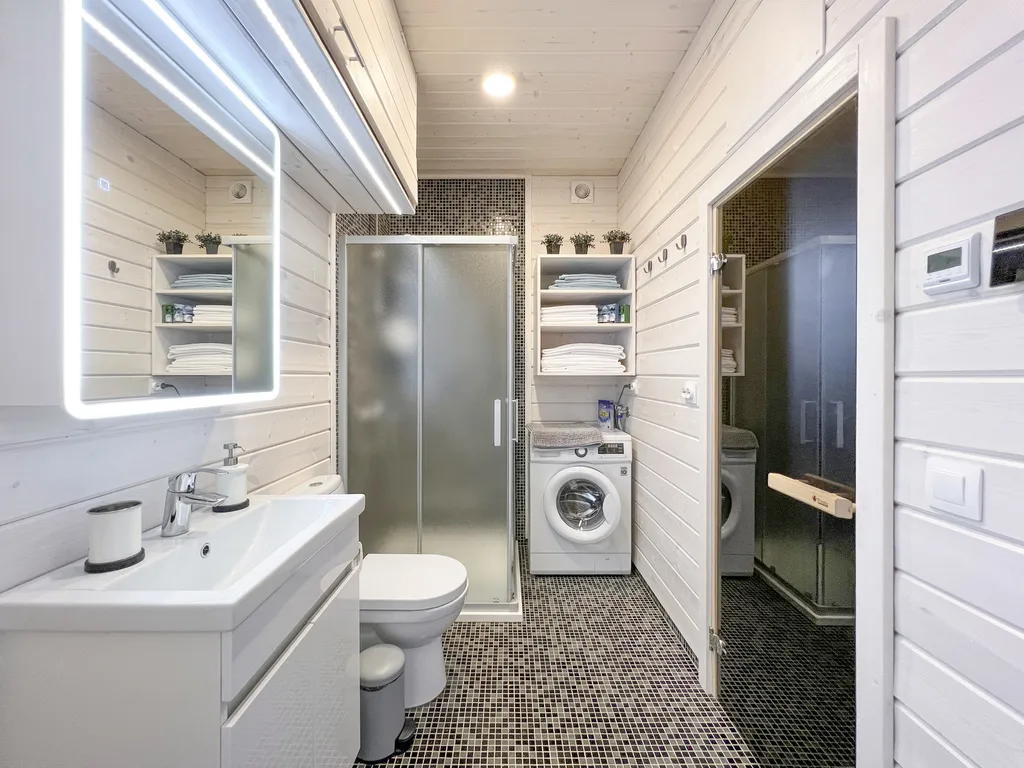 Коттедж Дом с сауной и видом на озеро — Стеклянный