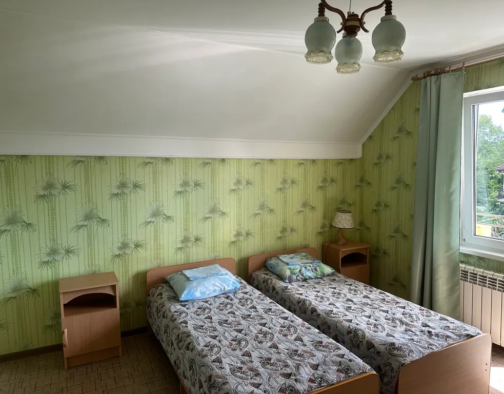 Квартира Двухместный номер 1 в частном доме Лужайка — Лазаревское