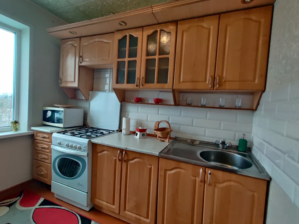 2-комнатная, 5 раздельных мест возле гипермаркета Евроопт