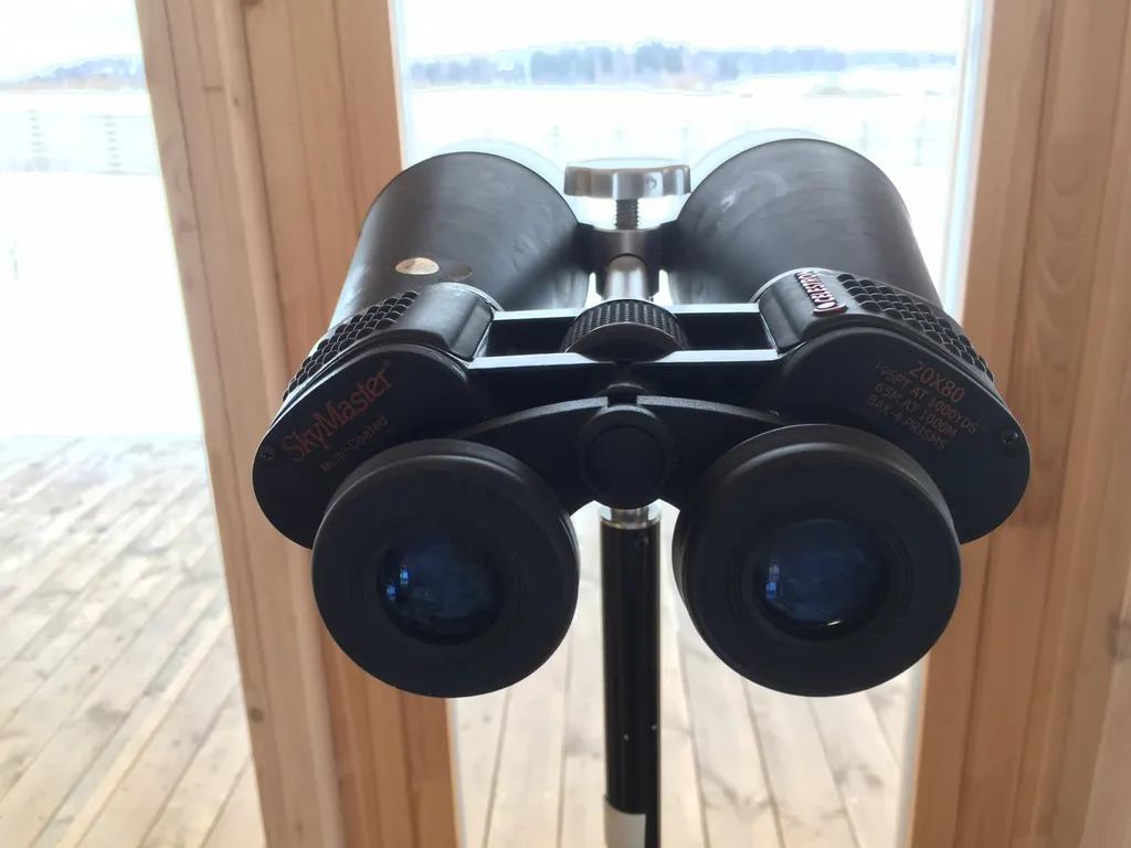 Коттедж Дубльдом по Новой Риге с видом на озеро и камином — Шаховская