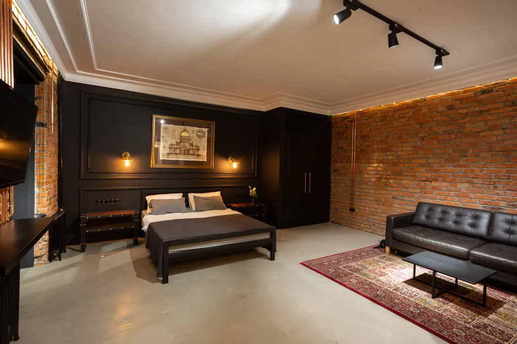 Апартаменты с видом на Исаакиевский собор и канал в центре Петербурга