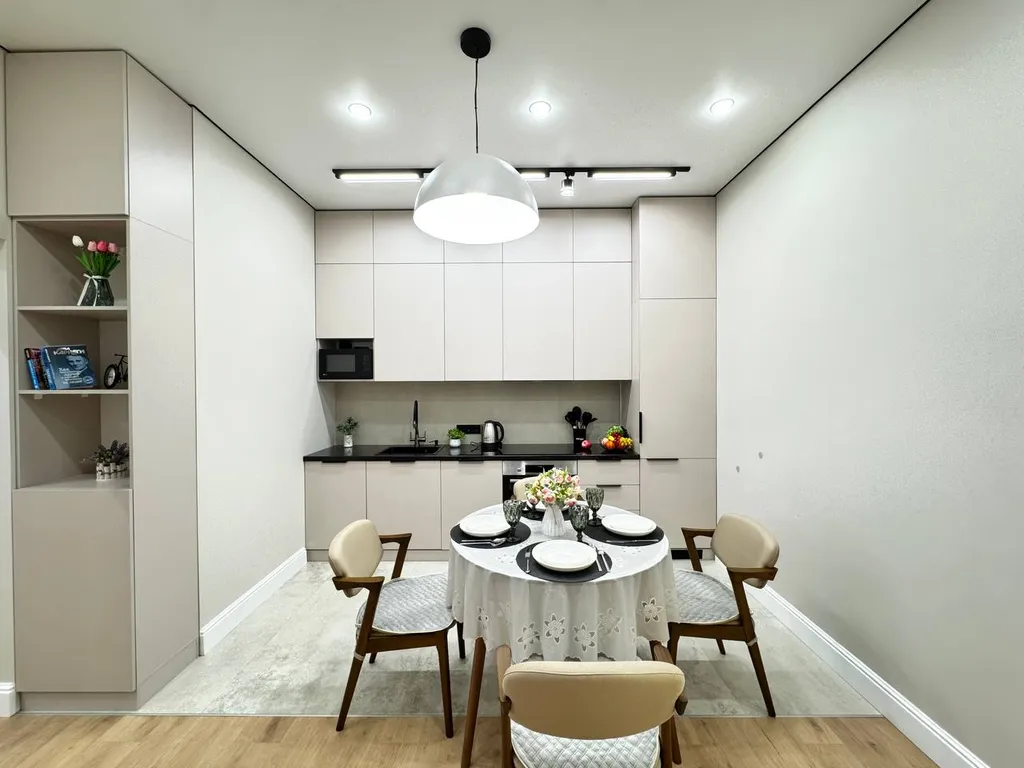 3-комнатная с видом на горы в ЖК Комфорт Сити, рядом с ТЦ MEGA