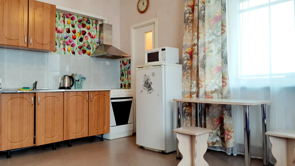 Рядом ТРЦ Огни и ТРЦ Весна