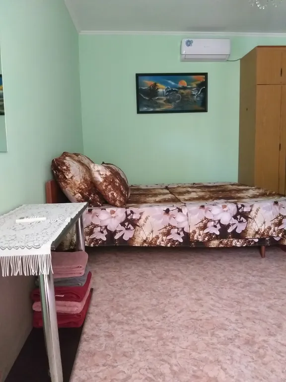 Уютный тихий дворик для желающих отдохнуть от шума городских улиц