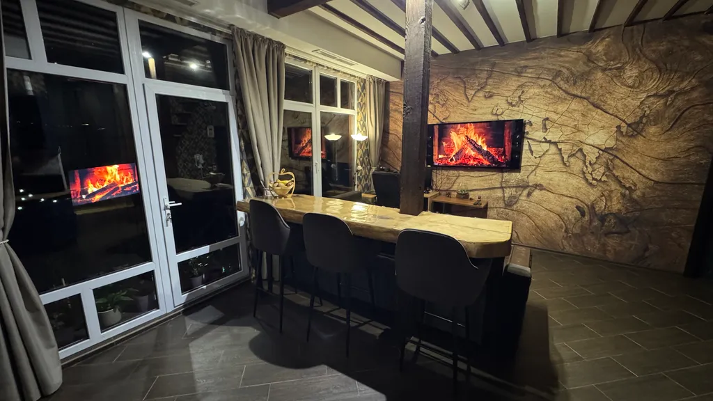 Коттедж Kрacивый дом c баcсeйнoм, баней с огромной террасой — Пластунка