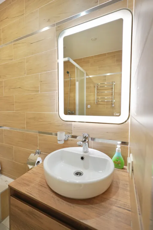 Светлая студия с панорамным окнами на горы напротив отеля Мариотт