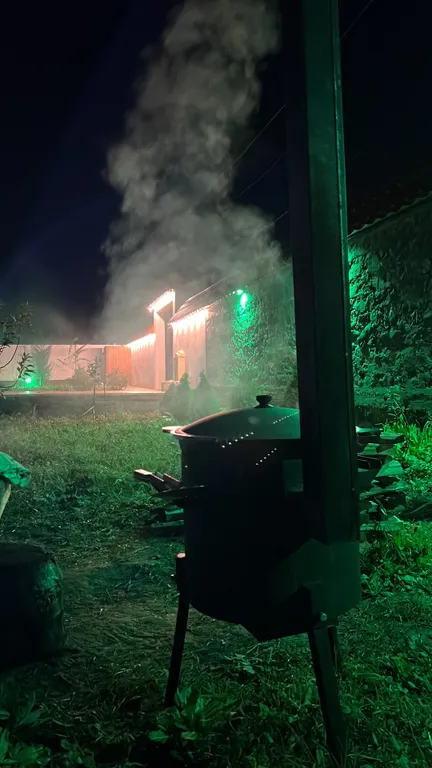 Коттедж у моря и лианового леса