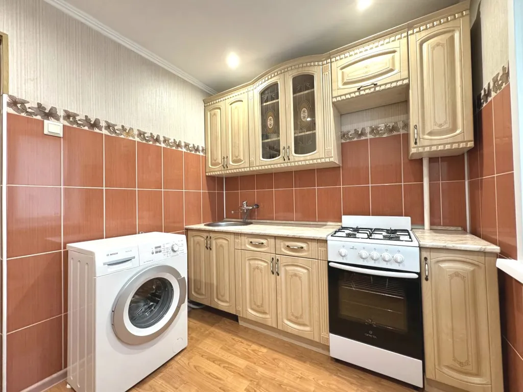 Двухкомнатная квартира в центре на Дзержинского