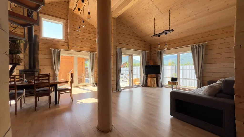 Маленькая кедровая вилла VillasViktoria