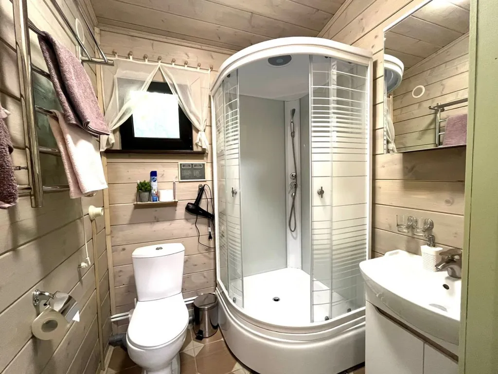 Коттедж Дизайнерский коттедж на берегу озера Волго на Селигере — Турбаза Чайка