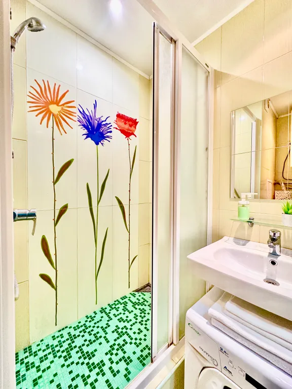 Яркая атмосферная квартира!