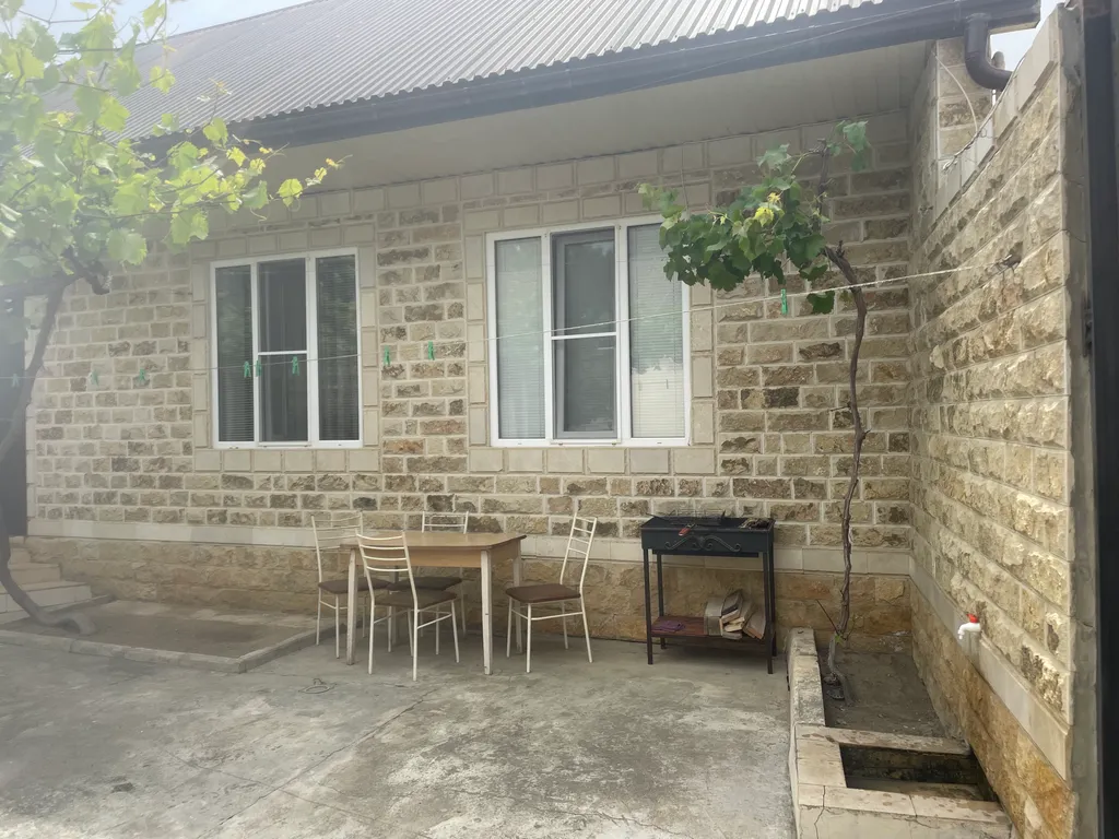 Дом со двором в центре города, все есть рядом и до моря не далёко