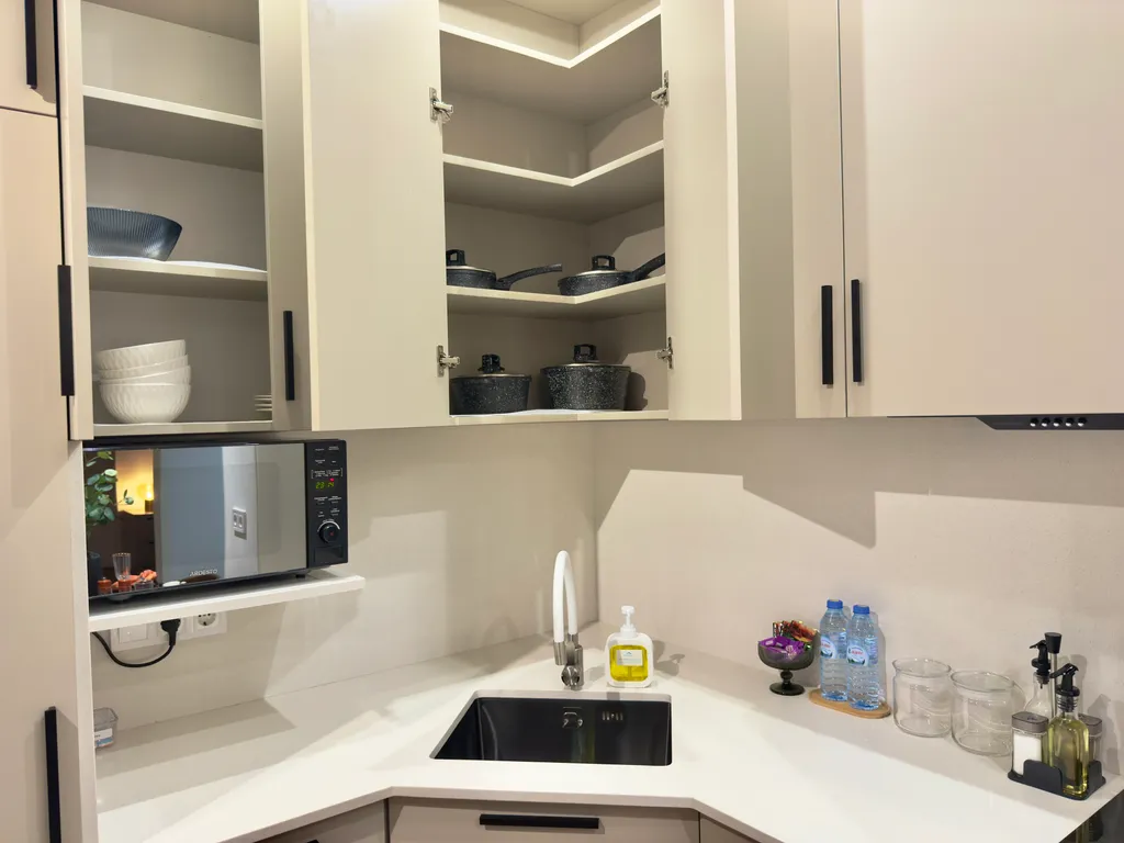 Persimmon, europe square - historic city center