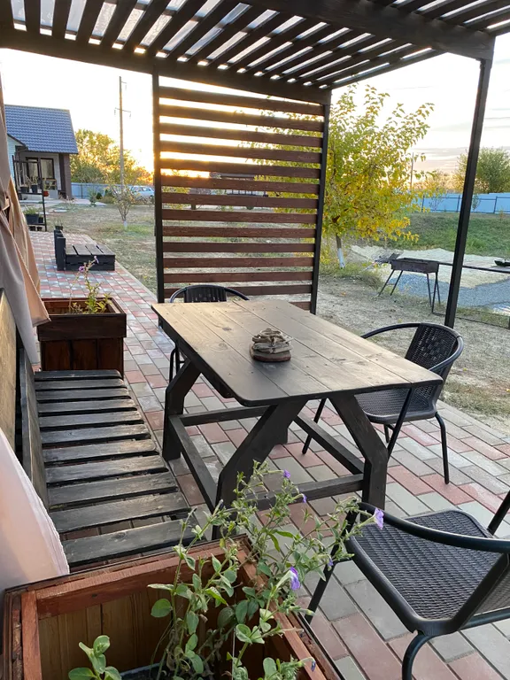 Домик у озера