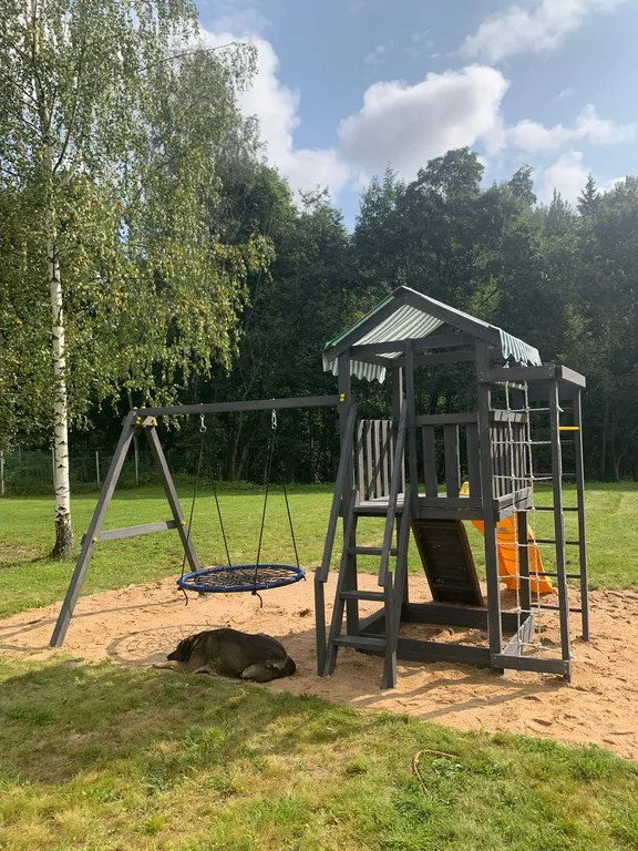 Цветочный домик с камином