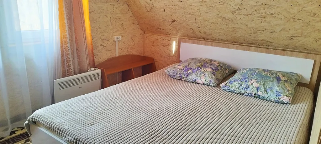 Романтик у реки