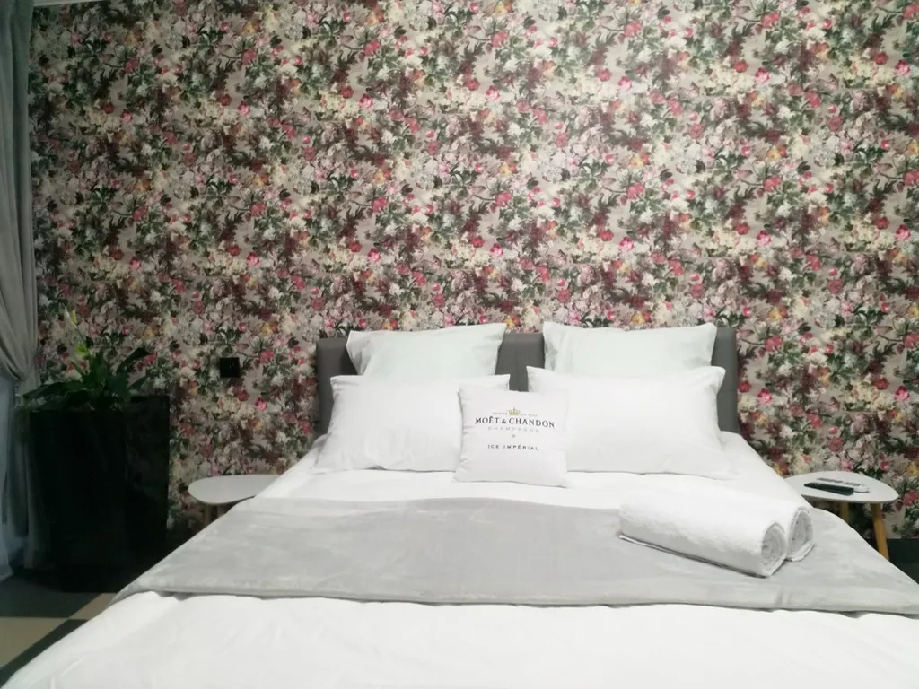 Уютная квартира максимально близко от мнтк и областной больницы