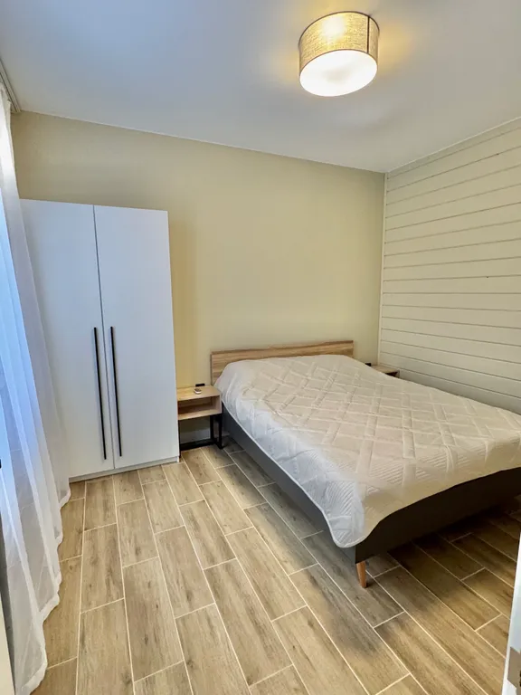 Дом рядом с озером