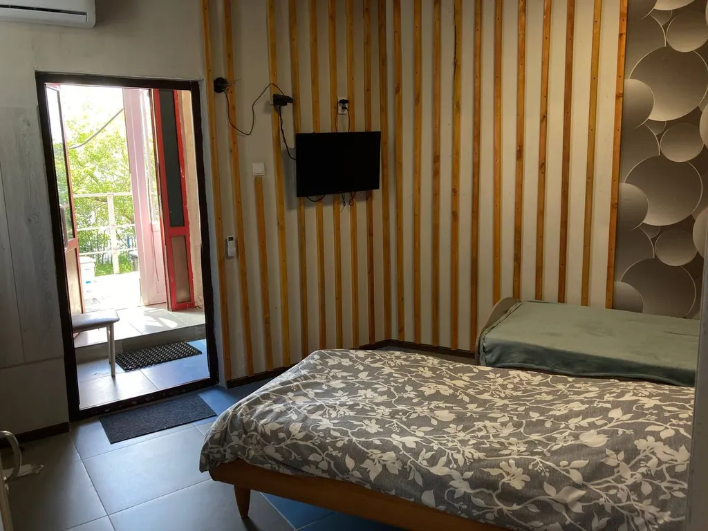 Апартаменты на берегу пруда