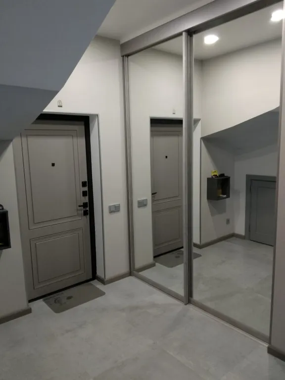 Дом с бассейном