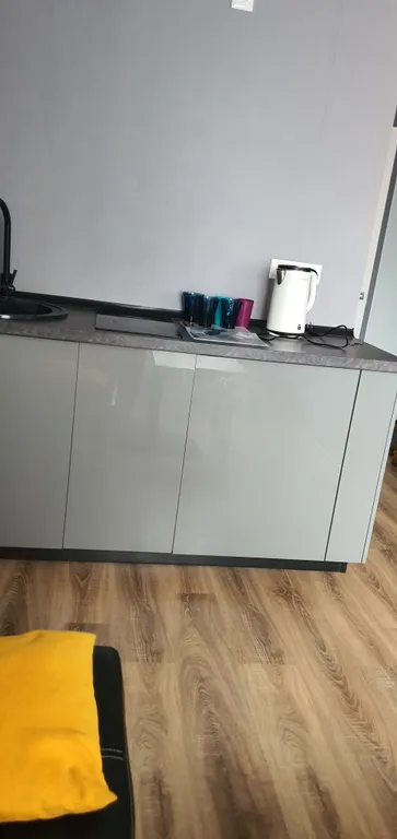 Студия с дизайнерским ремонтом