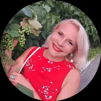 Елена Шмелева