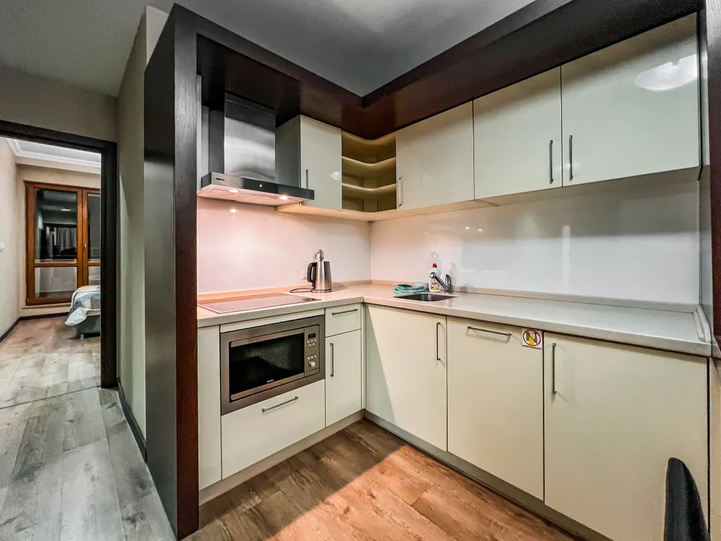 Просторные апартаменты на "набережной Времена года"