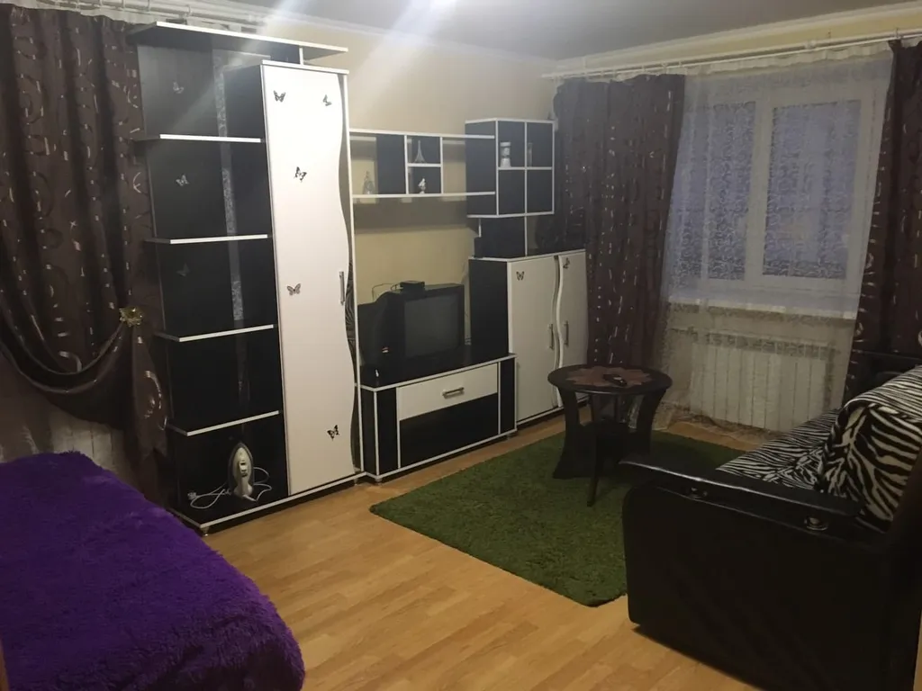 Комфортная квартира в центре города — аренда посуточно в Североморск