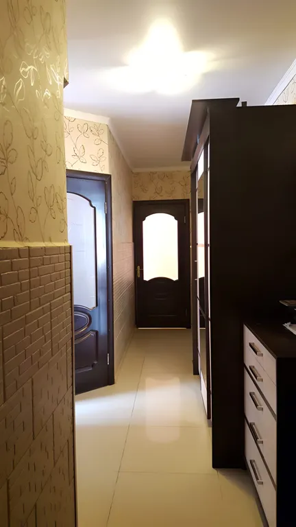 Трёхкомнатная квартира рядом с монастырем