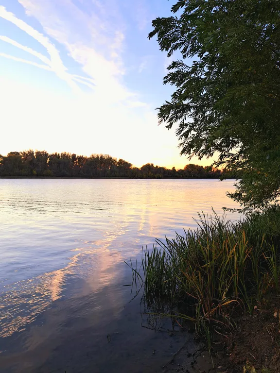 Домик у реки