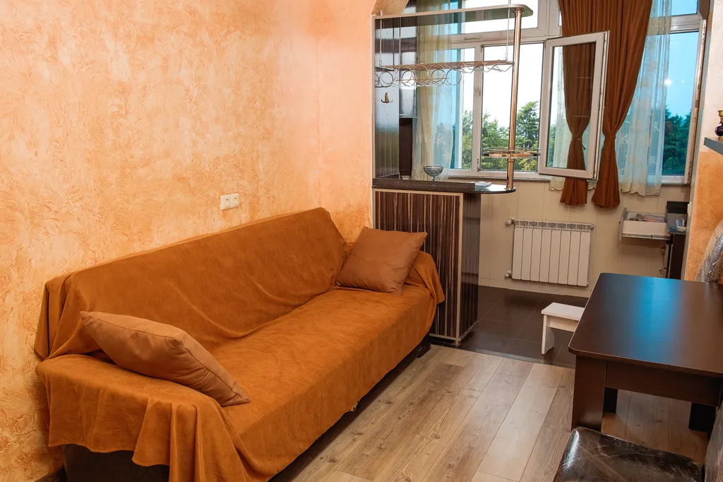 Уютная квартира в центре города с видом на море