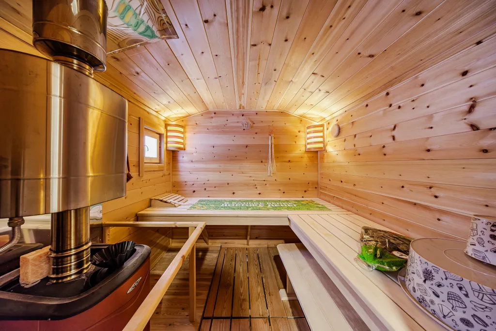 Коттедж Загородный дом с кедровой баней — Светлое