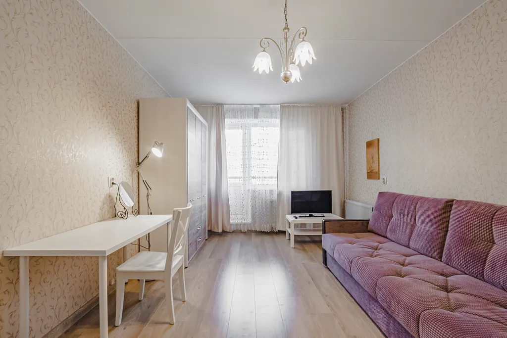 Квартира Светлая просторная квартира с большой кухней у метро — Санкт-Петербург