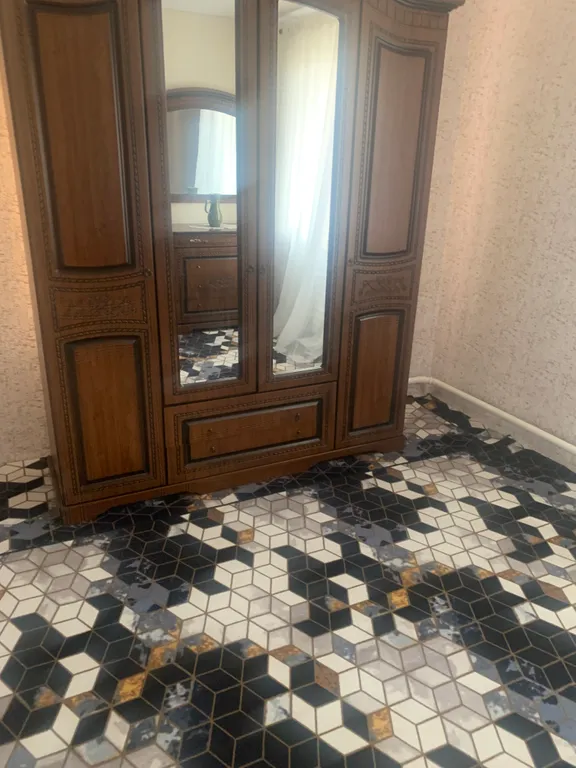 Деревенский дом, в восьми километрах от Каспийского моря