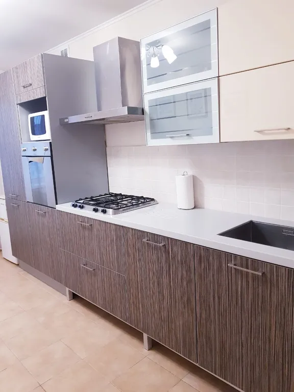 Просторная уютная квартира в центре — аренда посуточно в Энгельс