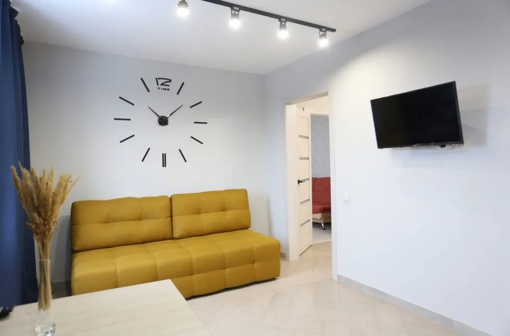 Отличная квартира с кондиционером в каждой комнате — аренда посуточно в Новокузнецк