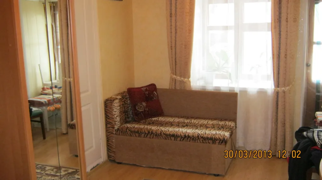 Квартира Жильё в частном доме с видом на бассейн с рыбками — Евпатория