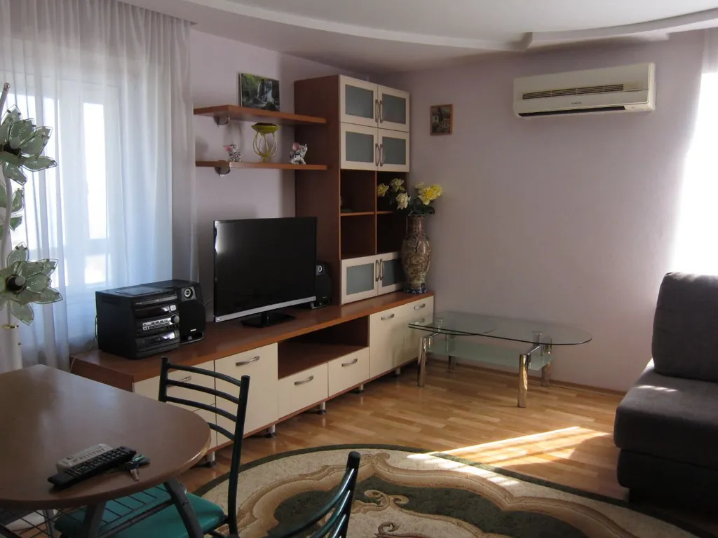 2-комнатная квартира с большой лоджией и видом на море